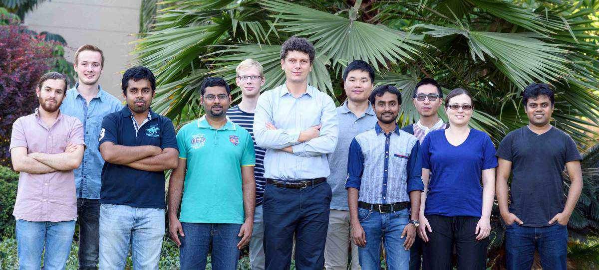 The nanochemistry group: (l-r) Sean Adler, Julius Gemen, Dr. Soumen De, Dr. Thumu Udayabhaskararao, Michal Sawczyk, Prof. Rafal Klajn, Dr. Tong Bian, Pankaj Maity, Dr. Zonglin Chu, Kristina Kucanda and Dr. Dipak Samanta