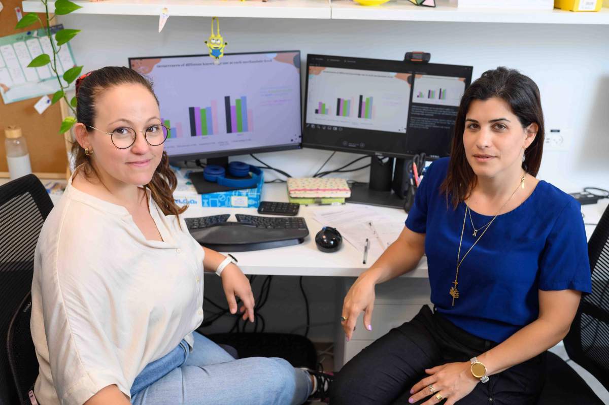 (l-r) Yael Shtechman and Dr. Michal Haskel-Ittah