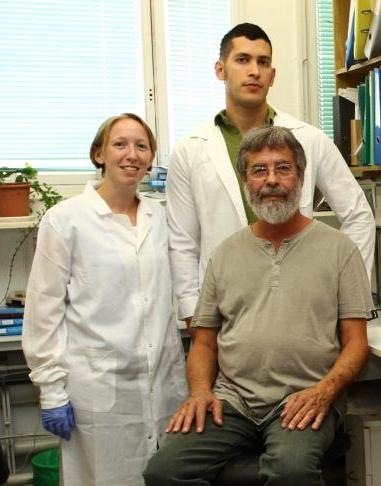 (l-r) Osnat Tirosh, Nir Fluman and Prof. Eitan Bibi