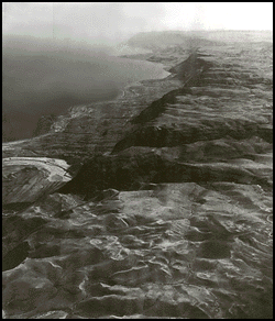 Dead Sea caves hint at rainfall patterns