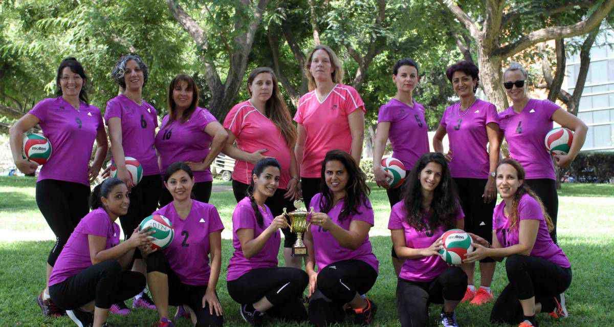 (l-r) Stnading: Veronica Negru, Prof. Ron Blonder, Osnat Amram, Raquel Zivov, Dr. Galia Maik-Rachline, Daria Apelbaum, Talia Chen-Gedassi, and Anna Tatarin. Kneeling: Tehila Hershkoviz, Ira Krasik, Hila Gerafi-Shitrit, Ofira Higfa, Dr. Shelley Rap, and Shira Ilan