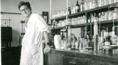 משה לוי כלבורנט מתחיל במעבדתו במכון זיו, 1946